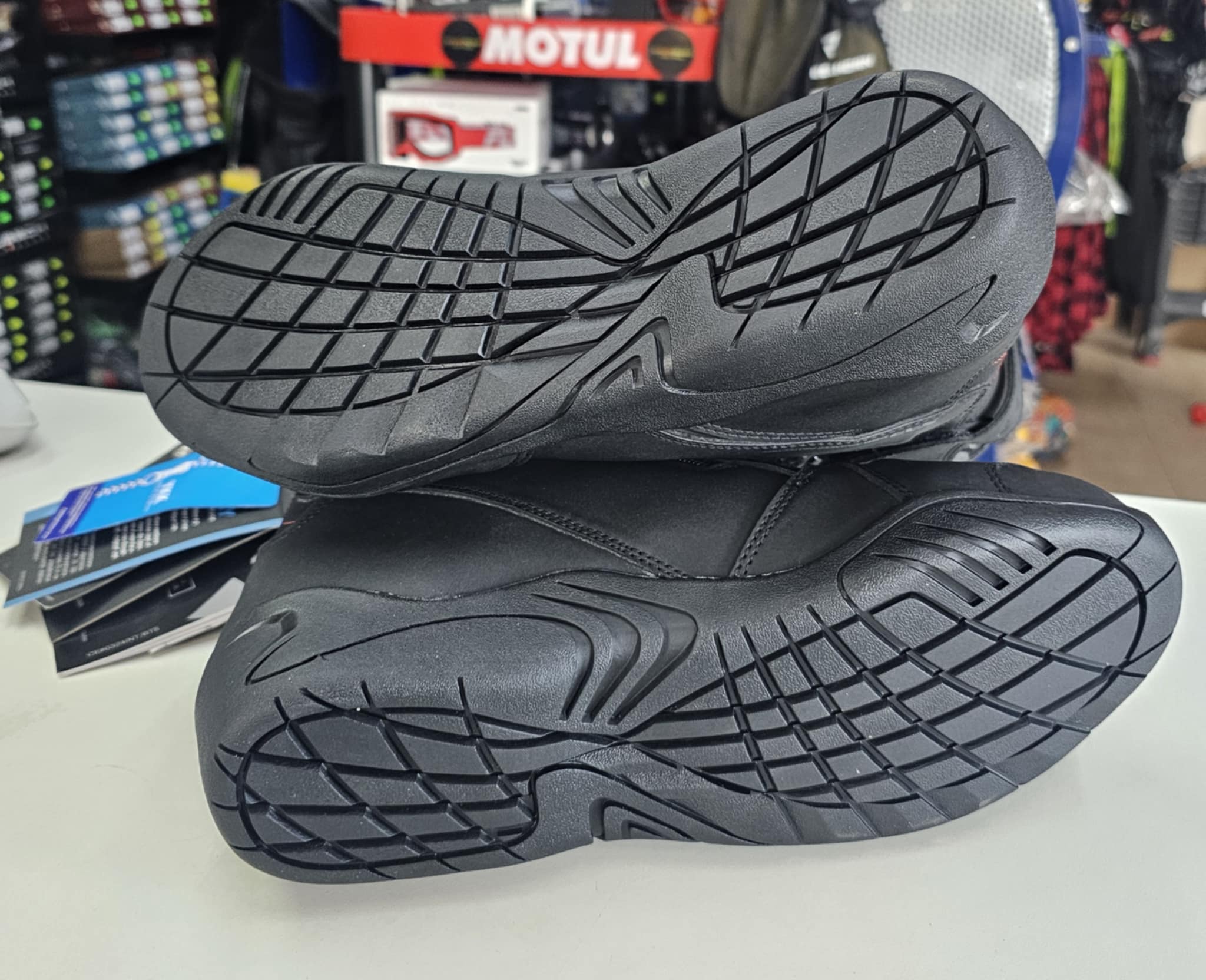 Turystyczne i miejskie buty męskie Shima Terra