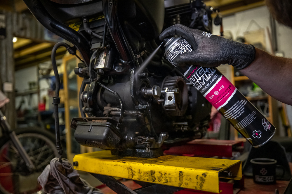 Muc-Off 20403 - Szybkoschnący odtłuszczacz pod wysokim ciśnieniem - 750ml